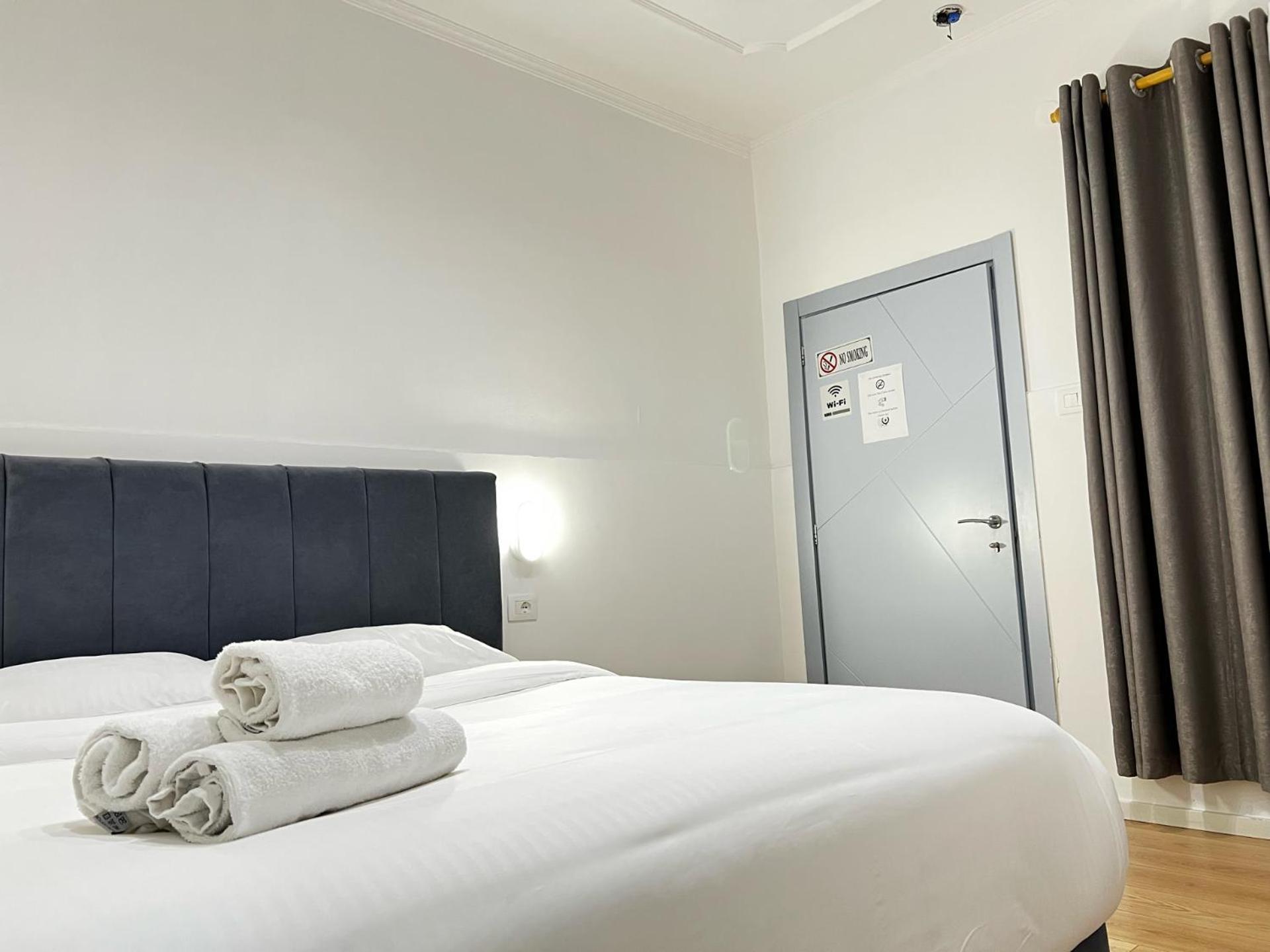 Tirana Square Hotel Buitenkant foto